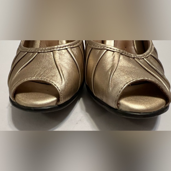 Nurture Women’s Size 7.5m Gold Peep Toe 3inch Heels - Picture 5 of 14